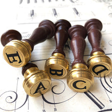Charger l'image dans la galerie, Sealing stamp Initial / シーリングスタンプ イニシャル / Cachet de cire initiale