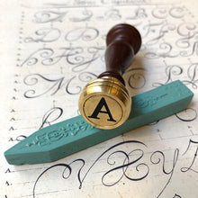 Charger l'image dans la galerie, Sealing stamp Initial / シーリングスタンプ イニシャル / Cachet de cire initiale