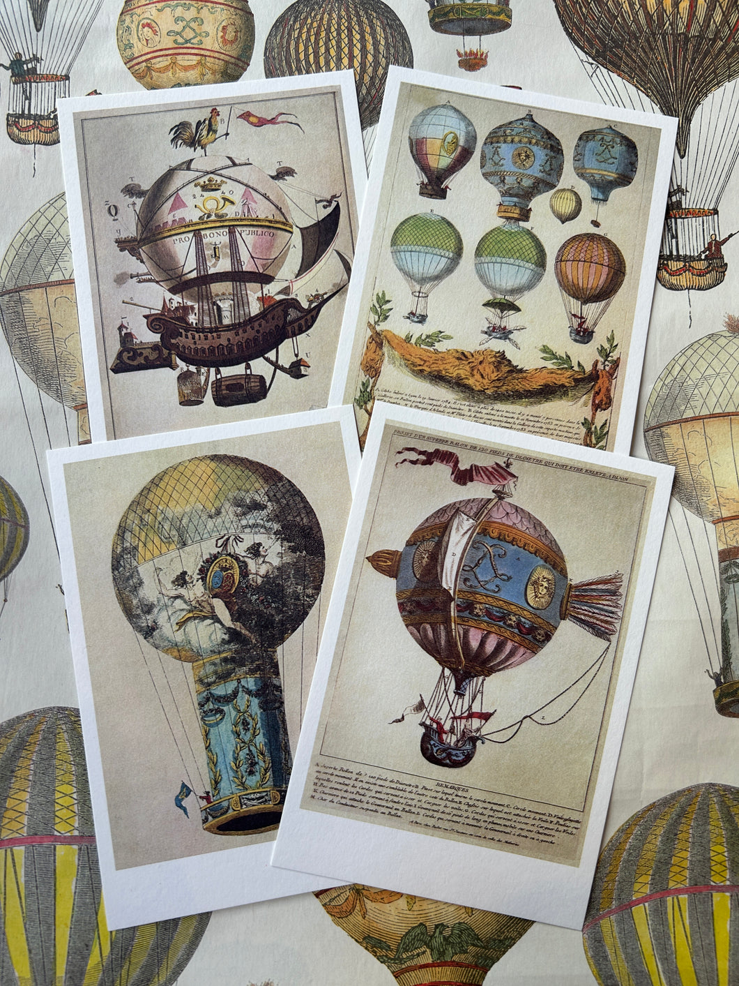 Set of 4 postcards hot air balloon / 気球ポストカード 4枚セット / Set de 4 cartes postales montgolfiere