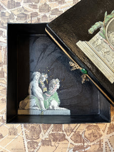 Handmade box with cut-out engraving 18th century / 18世紀の版画が貼られたハンドメイドボックス / Boite faite a la main avec gravure decoupee XVIIIe siecle
