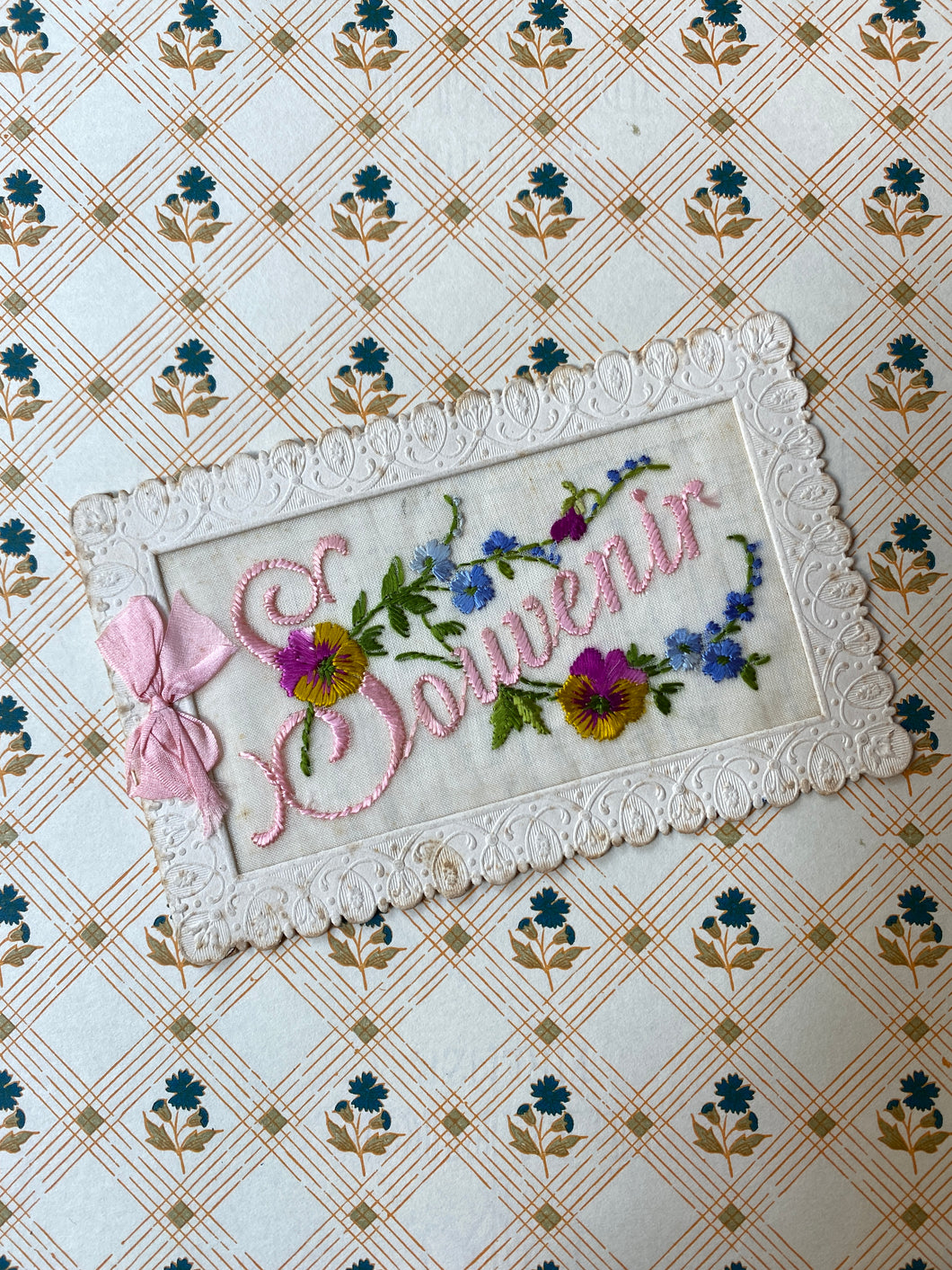 Antique embroidered cards / アンティーク刺繡カード / Cartes brodée antiques