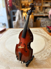 Charger l&#39;image dans la galerie, Mini violin / ミニ ヴァイオリン / Mini violon
