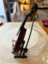 Charger l&#39;image dans la galerie, Mini violin / ミニ ヴァイオリン / Mini violon
