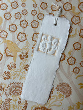 Charger l&#39;image dans la galerie, Italian handmade bookmark  / イタリアンハンドメイドしおり / Marque page fait main
