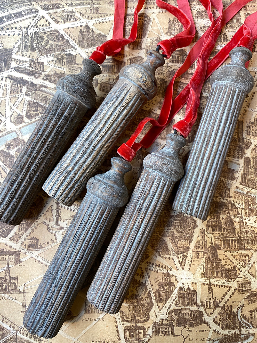 Wooden tassel / 木製タッセル / Pompon en bois