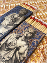 Charger l&#39;image dans la galerie, Box of scented matches / 香り付きマッチボックス / Boîte d&#39;allumettes parfumées
