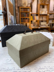 Box with handle  / 取っ手付きボックス /  Boîtes avec poignée